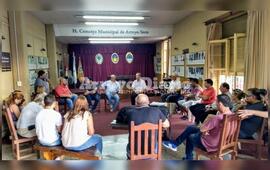 En el Concejo. La reunión se llevó a cabo anoche con una amplia convocatoria.