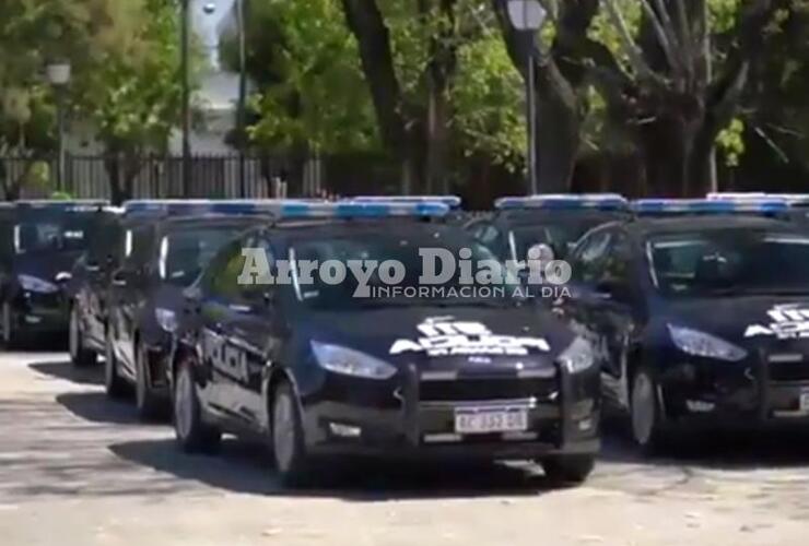 Móviles inteligentes. Una de las patrullas que el gobierno provincial entrega hoy, podría llegar a Arroyo Seco. Foto: captura de pantalla video @maxipullaro