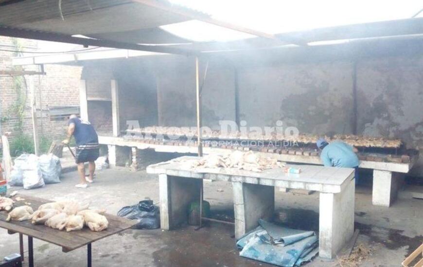 As&iacute; arrancaban. Los asadores Molina y Rommannazzi en los parrilleros del Sal&oacute;n Dorado.