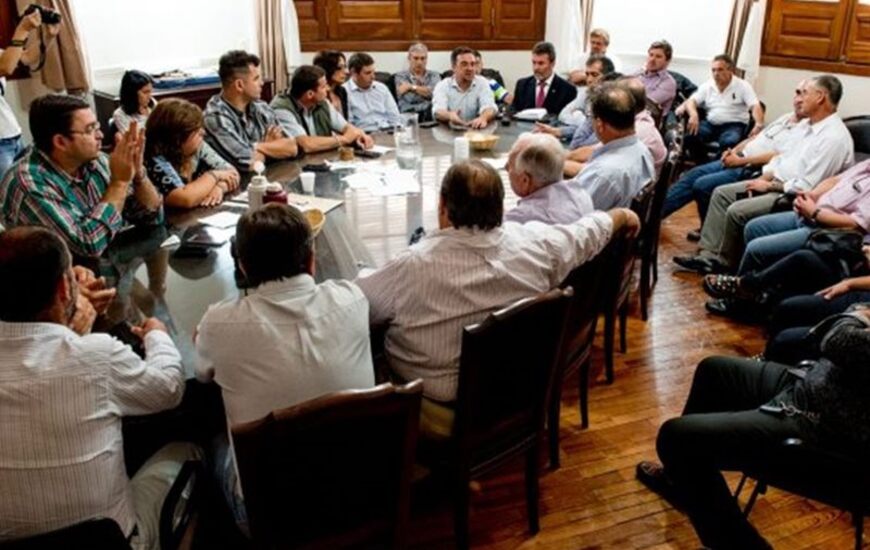 Medida de fuerza. En la reuni&oacute;n no hubo mejora de propuesta y se confirm&oacute; el paro municipal.