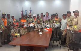 Imagen de Entrega de indumentaria a empleados comunales