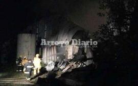 Voraz. Se desconoce por el momento c&oacute;mo se inici&oacute; el fuego en el lugar.