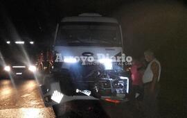 As&iacute; qued&oacute;. Este es el cami&oacute;n de Arroyo Seco que colision&oacute; la parte trasera de otro transporte pesado.