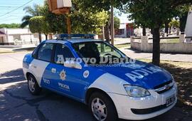 En la base. La unidad recientemente llegada, ya está en la comisaría.