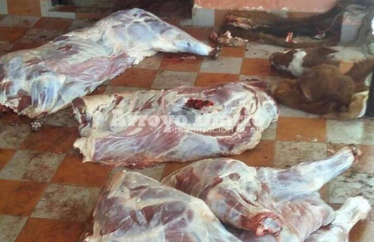 Primera imagen. Se decomisaron cerca de 2000 kilos de carne.