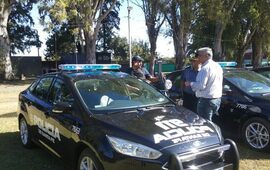 En el lugar. Nizar Esper junto al Inspector V&iacute;ctor Rubiola en la UR II.