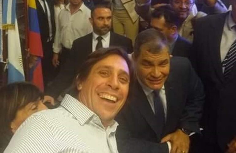 Imagen de Stangoni junto al ex presidente de Ecuador, Rafael Correa