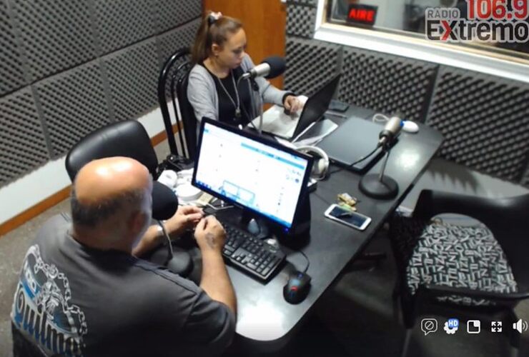 Imagen de Emisión EN VIVO y EN DIRECTO, Dos & Pico Radio Extremo 106.9