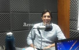 En la radio. Rodolfo Stangoni visitó los estudios de Radio Extremo 106.9 en la mañana de este viernes.