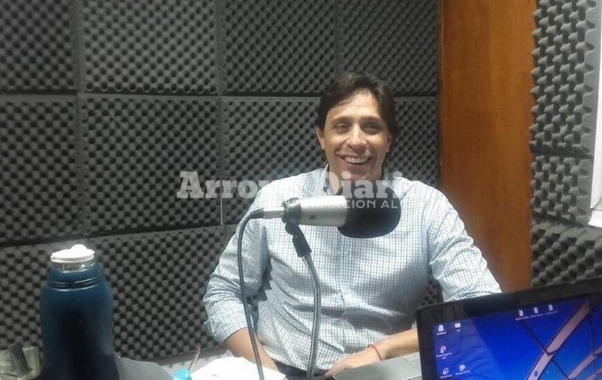 En la radio. Rodolfo Stangoni visitó los estudios de Radio Extremo 106.9 en la mañana de este viernes.
