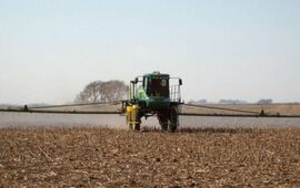 En Marcelino Escalada aprobaron una normativa que proh&iacute;be utilizar cualquier agrot&oacute;xico dentro de los 500 metros del radio urbano.