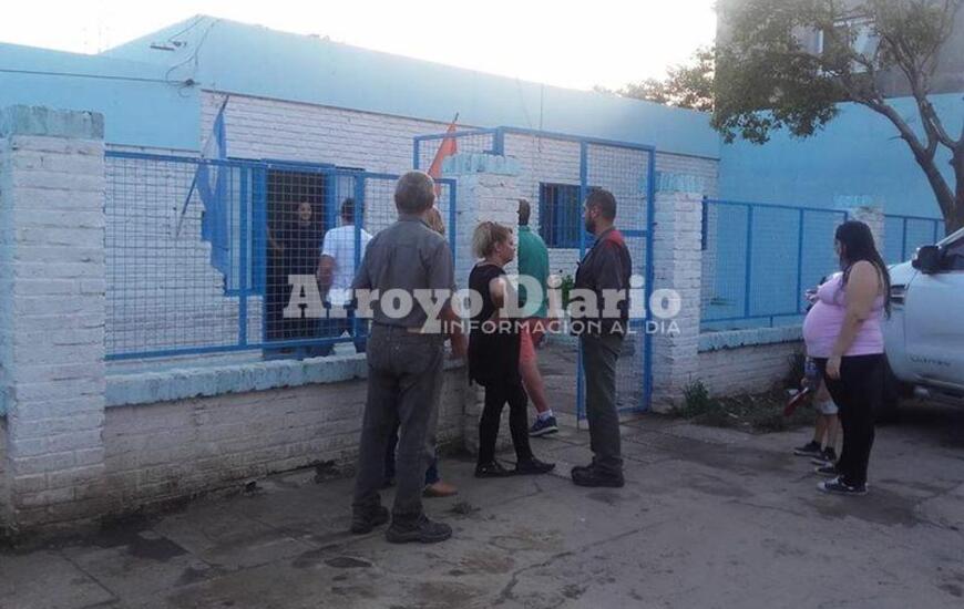 Imagen de De TDS al Comando: vecinos preocupados por la inseguridad mantuvieron reuni&oacute;n con el Jefe de la fuerza regional