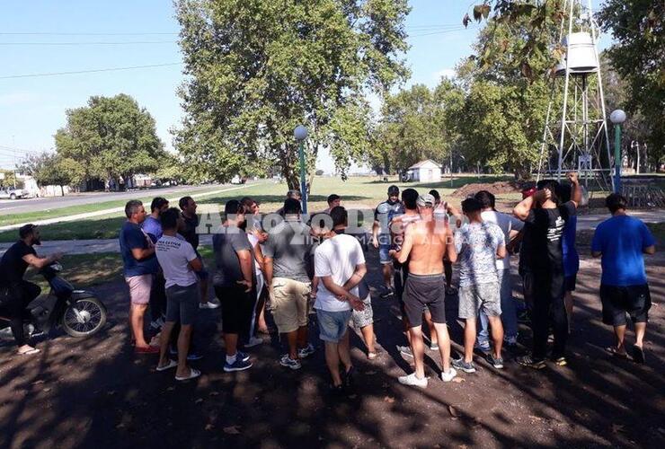 Reunidos. Una de las imágenes que dejó la asamblea del día de ayer.