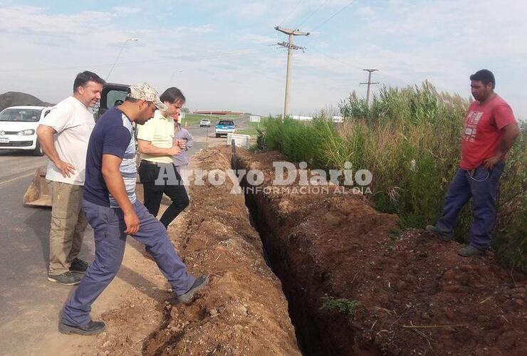 En el lugar. Esteban Ferri de recorrida este miércoles por el acceso.