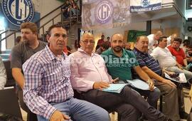 Los locales. Los representantes del gremio local tambi&eacute;n presentes en este evento.