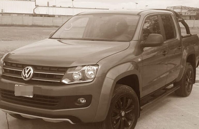 La camioneta estaba estacionada en la v&iacute;a p&uacute;blica. Foto: Imagen Ilustrativa