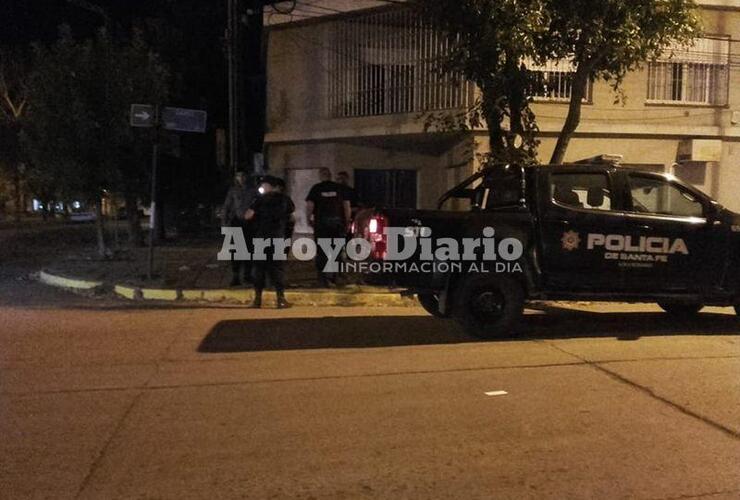 En la esquina. El negocio donde ingresaron estos sujetos está ubicado en Humberto Primo esquina Gálvez.