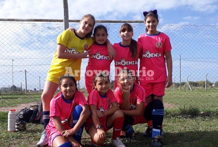 Imagen de El fútbol femenino infantil unió a Fighiera con Pavón