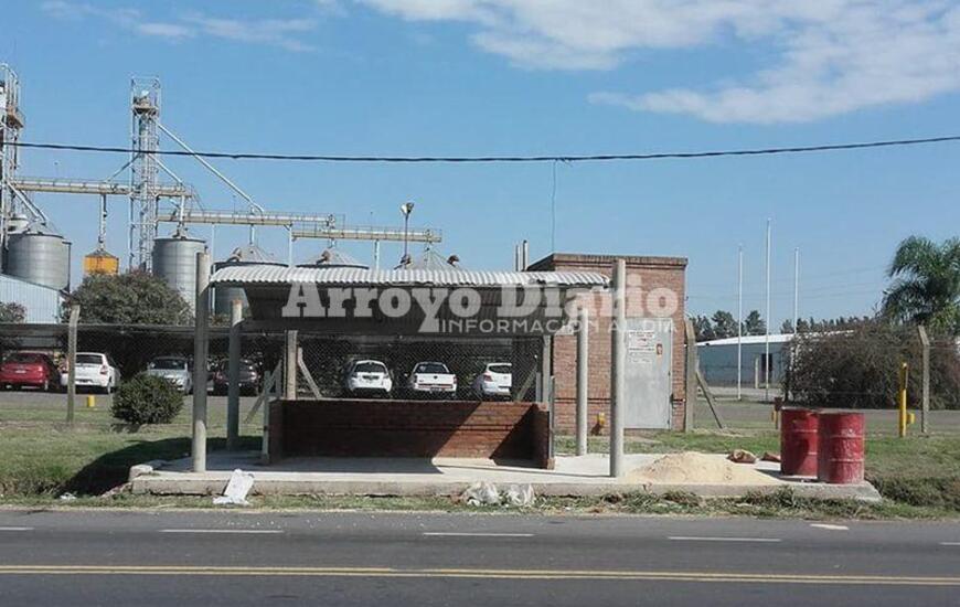Acceso norte. La garita está situada sobre ruta en la entrada norte a la ciudad.