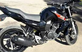 Sobre la foto. Esta es la moto que se llevaron desconocidos en la madrugada de este s&aacute;bado. Foto: Notilagos