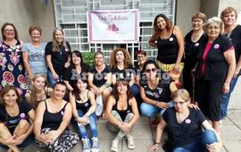 Imagen de Tejido Solidario en la plaza pública