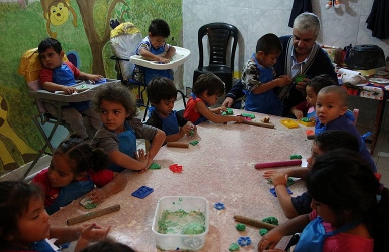 Imagen de El Intendente Esper visitó el Centro de Cuidado Infantil