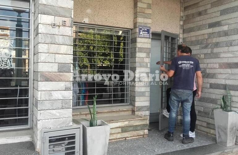 Imagen de Intentaron barretear el ingreso a un negocio del centro