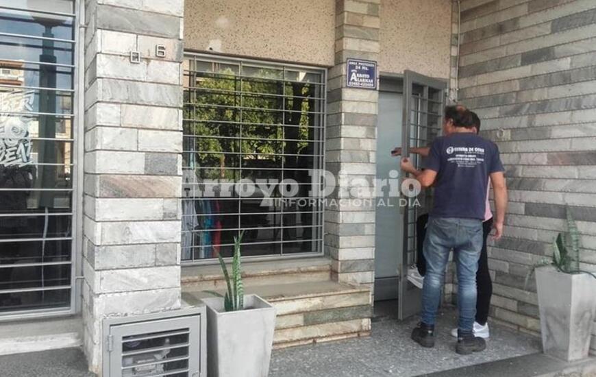 Imagen de Intentaron barretear el ingreso a un negocio del centro