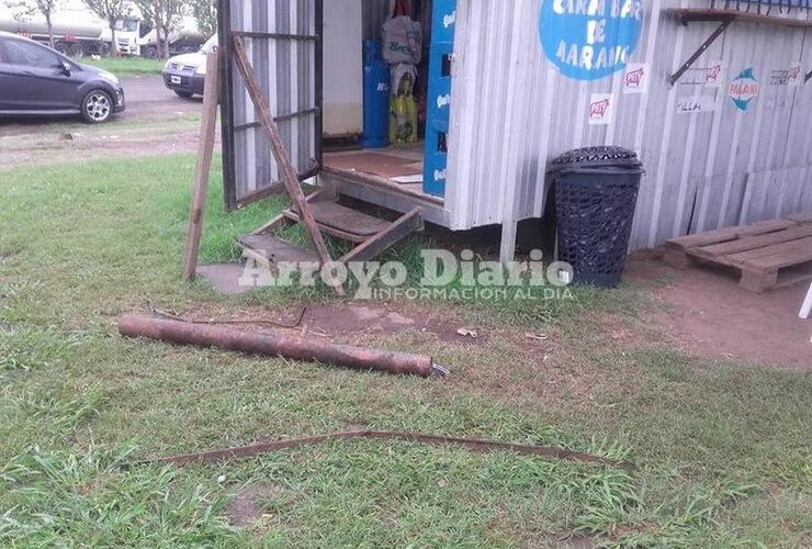 La escena. Así encontró Pilla su lugar de trabajo luego del saqueo sufrido por ladrones.