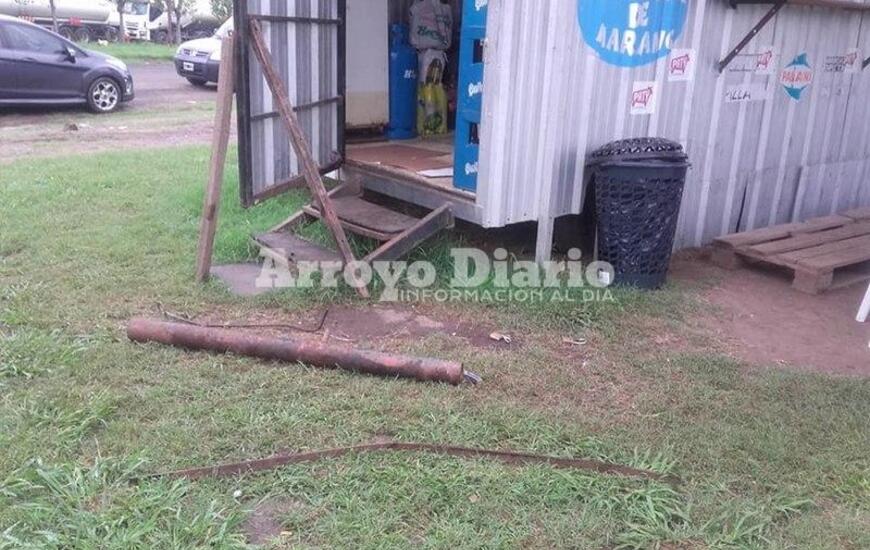 La escena. Así encontró Pilla su lugar de trabajo luego del saqueo sufrido por ladrones.
