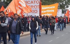 Imagen de Aceiteros marcharon en Villa Gobernador Gálvez