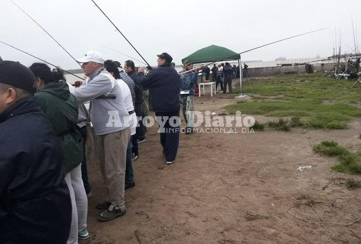 Imagen de PUAS: Pesca en el Puerto local