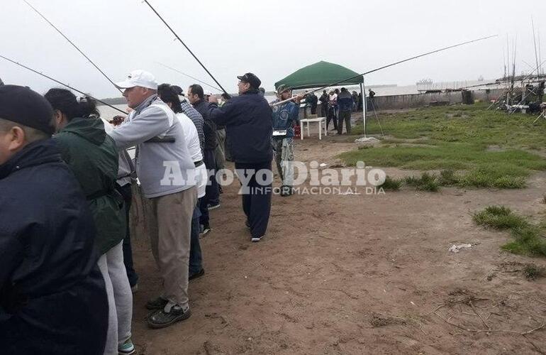 Imagen de PUAS: Pesca en el Puerto local