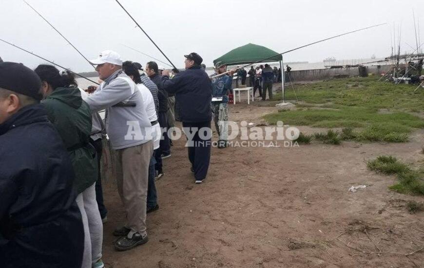 Imagen de PUAS: Pesca en el Puerto local