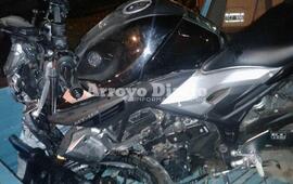 Imagen de Fuerte choque sobre calle Islas Malvinas