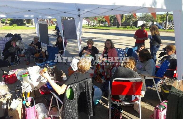 Imagen de Las Reinas Tejedoras de jornada en Fighiera