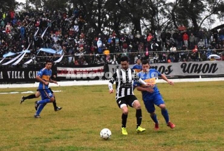 Unión manda en el Apertura. Porvenir quiere la punta