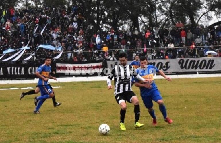 Unión manda en el Apertura. Porvenir quiere la punta