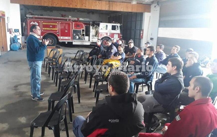 Jornadas intensivas. Los bomberos se siguen capacitando y tendrán un fin de semana de puro aprendizaje y perfeccionamiento.