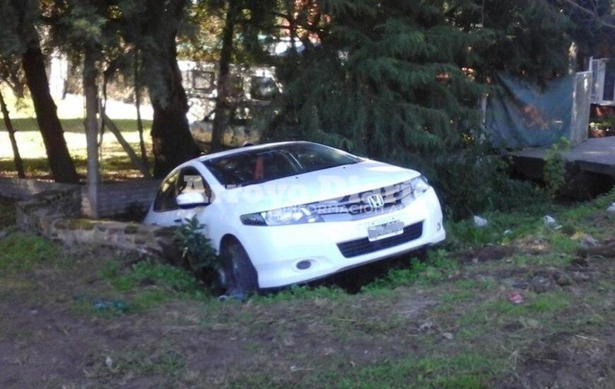 Imagen de Despistó y terminó en la zanja