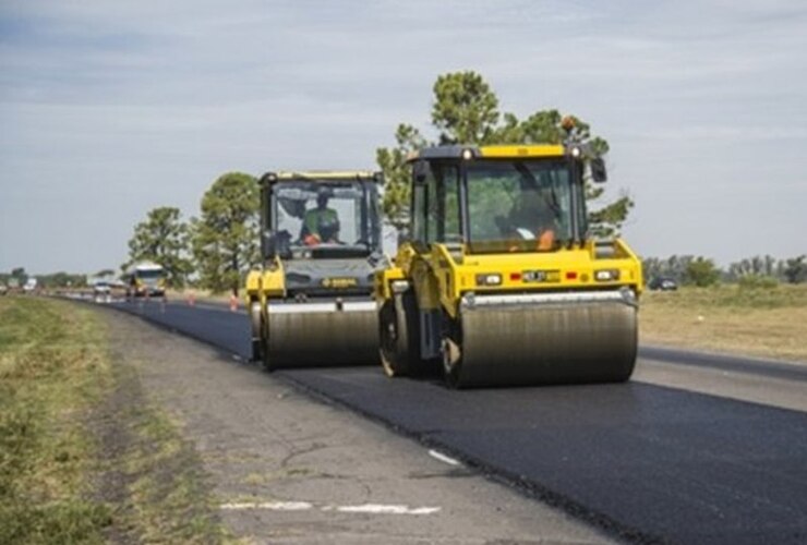 La autopista Rosario-Santa Fe esta siendo reparada a nueva en dos frentes de trabajo.