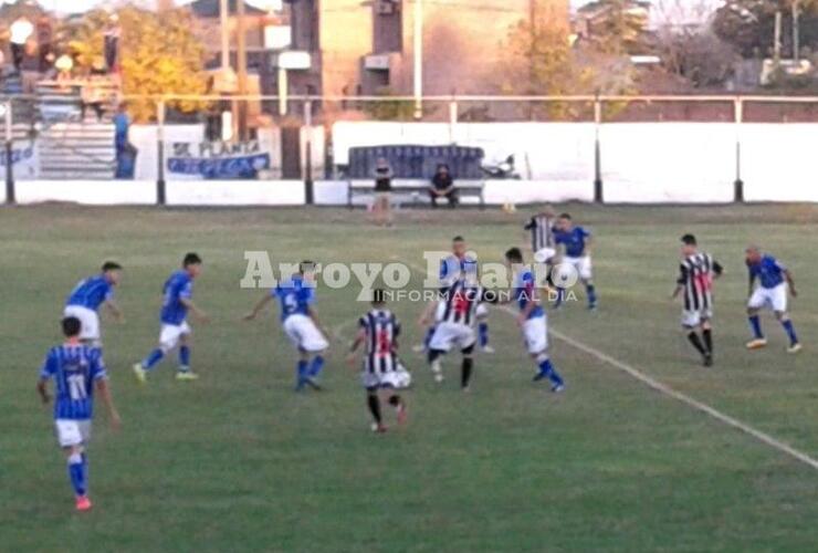 Partido disputado entre "Panzas" y "Rombos".