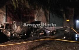 Imagen de Incendio de varios veh&iacute;culos esta madrugada