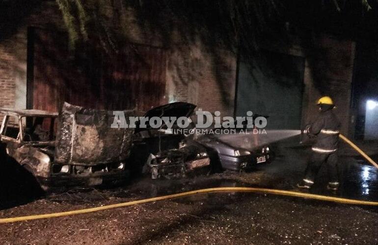 Imagen de Incendio de varios vehículos esta madrugada