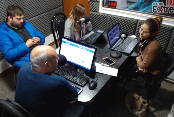 Imagen de Emisión EN VIVO, Dos & Pico Radio Extremo 106.9