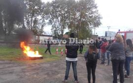 En bloques. Las clases son teóricas y prácticas.