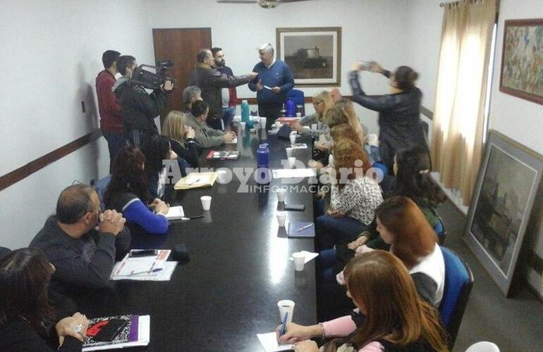 En la municipalidad. La entrega se realizó en la Sala Posta de San Martín del Palacio Municipal. Foto: Nicolás Trabaina