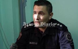 Desde el Comando Radioeléctrico. El encargado a dar a conocer la información fue el subcomisario Marcelo Aranda. Foto: Nicolás Trabaina.