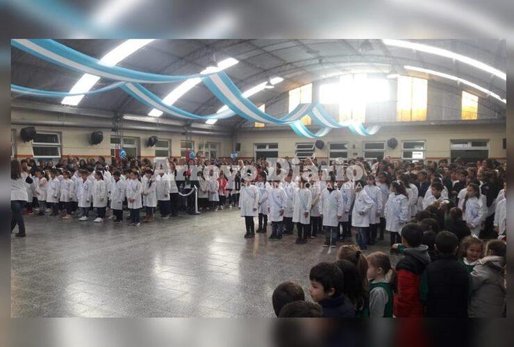 Imagen de En Fighiera: Hubo acto y promesa de lealtad a la bandera