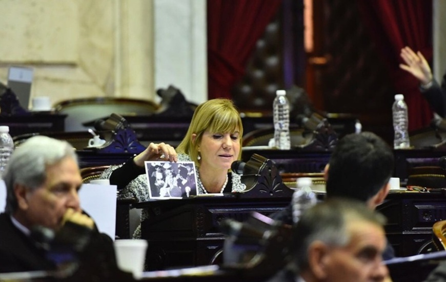 Imagen de Acuerdo con el Fondo: Rodenas habl&oacute; de  "entrega, sumisi&oacute;n y p&eacute;rdida de soberan&iacute;a"